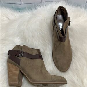 Carlos Santana Tan Suede Belted Booties Size 9